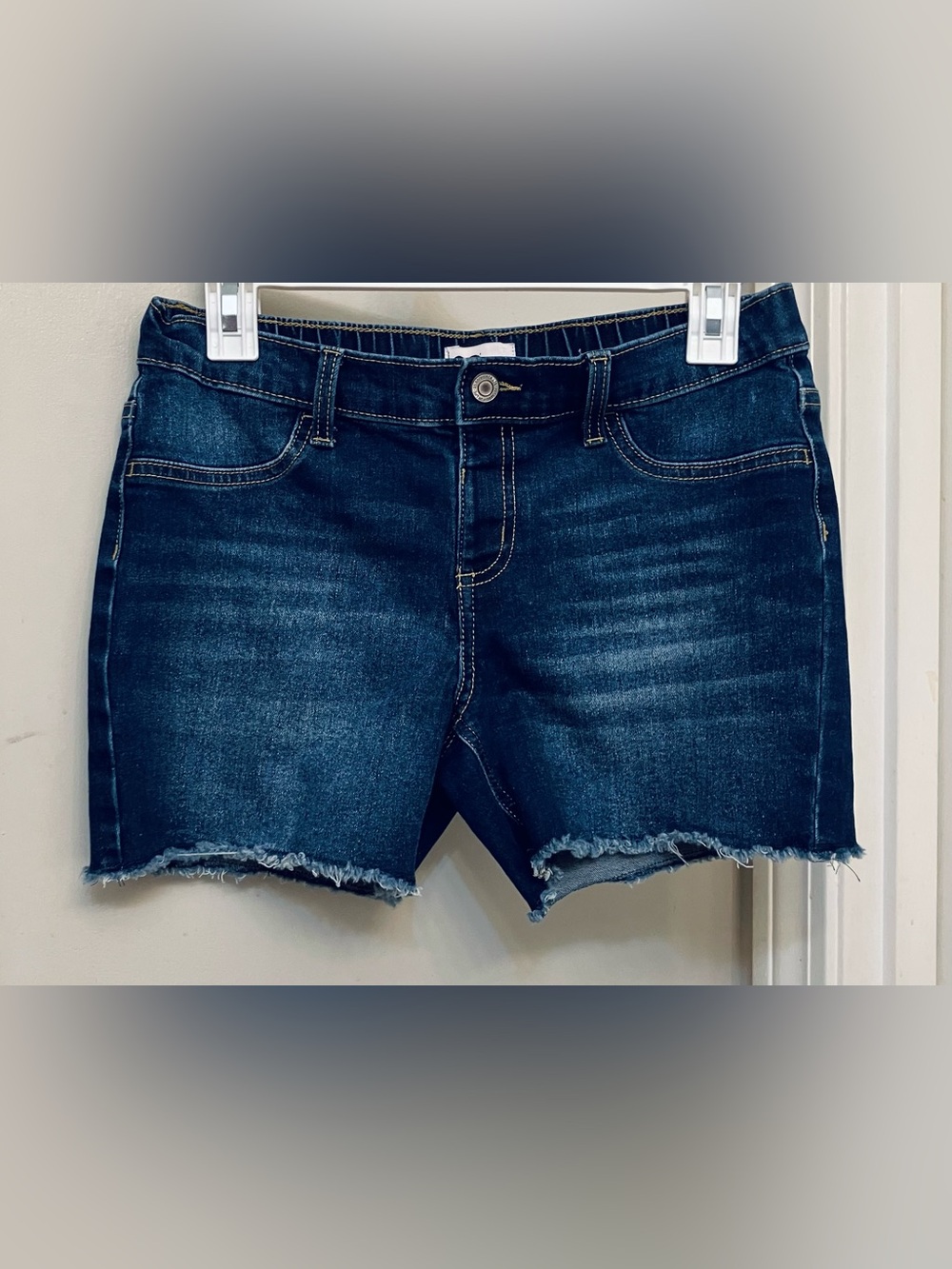 NWOT Girls Dark Blue Distressed Classic Denim Shorts Size 16